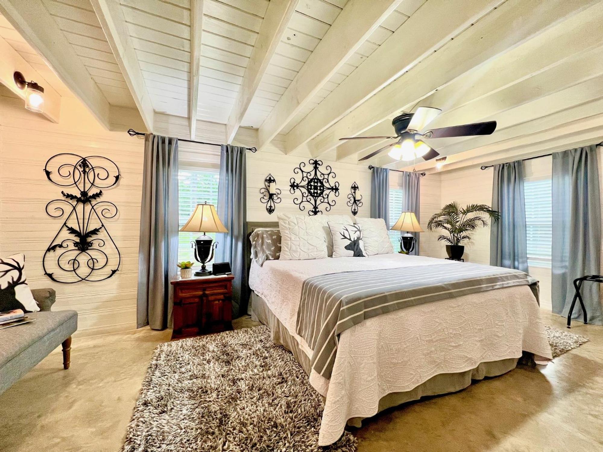 Platt A Tranquil Retreat Loaded With Ambiance! Sleeps 10ヴィラ エクステリア 写真